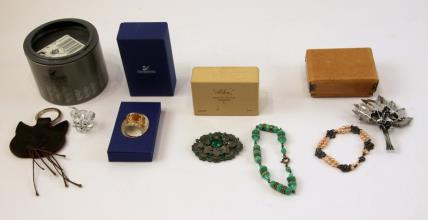 Lot 390